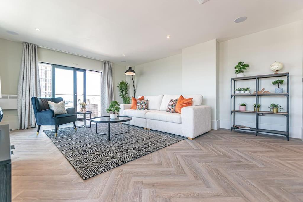 Penthouse River View! Wow Liverpool Bagian luar foto