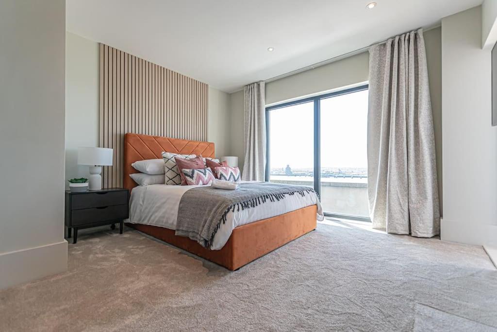 Penthouse River View! Wow Liverpool Bagian luar foto