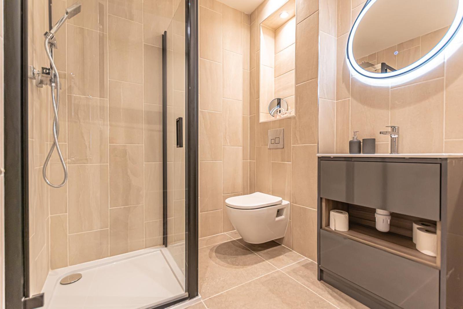 Penthouse River View! Wow Liverpool Bagian luar foto